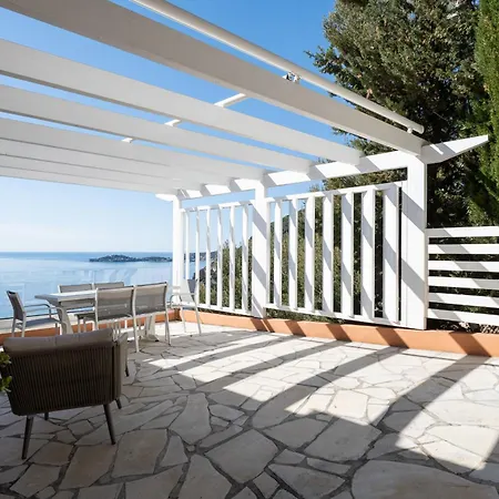 Vue Villa *
